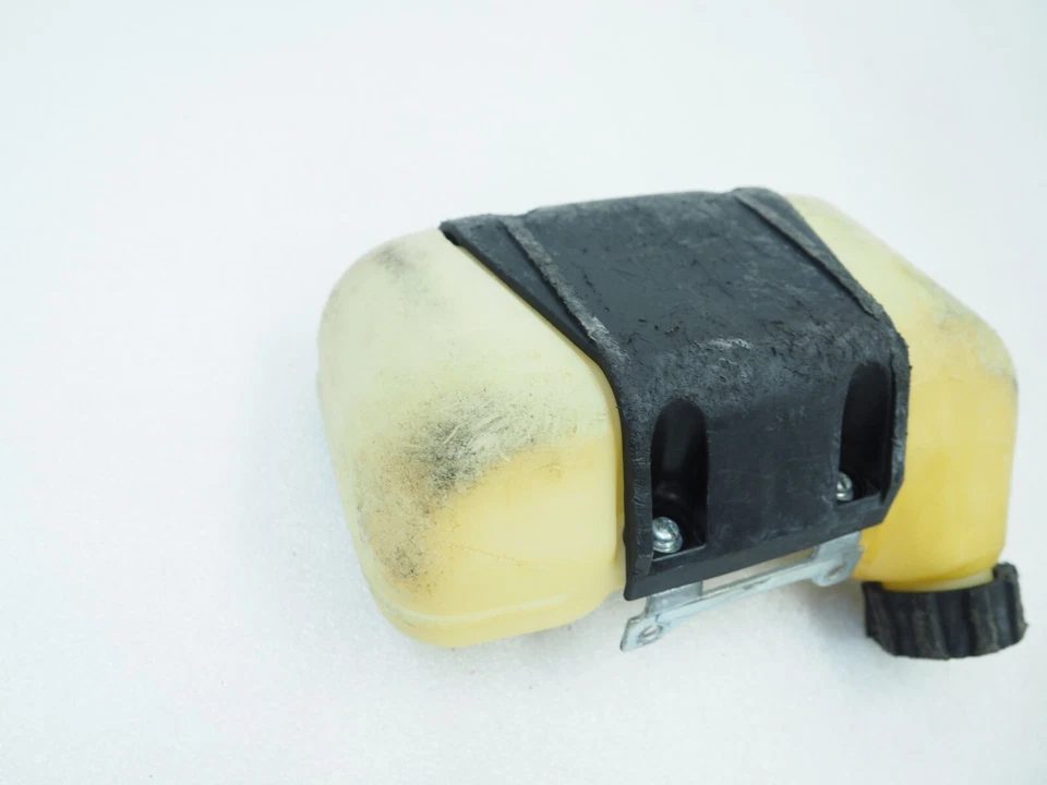 TANQUE GASOLINA DESBROZADORA KAWASAKI TH 43 - TH 48 - TH48 ""ORIGINAL"" Foto 2 de 4