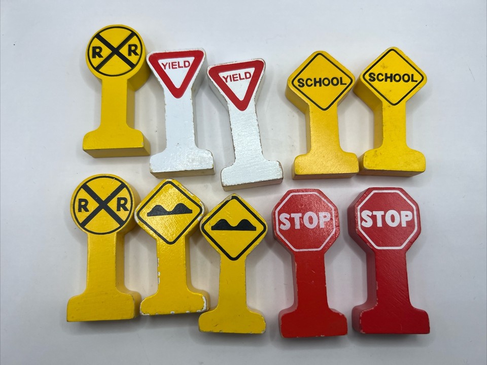 Thomas R Sign Thomas & Friends Wooden Train LOT OF 10 RAILWAY SIGNS FROM 1994-2001 ...