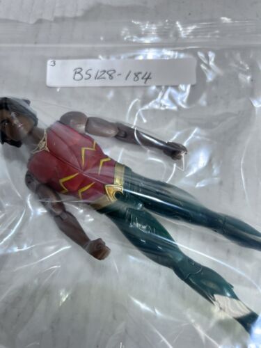DC Direct Brightest Day Series 3 Aqualad 7" Action Figure - Picture 4 of 4