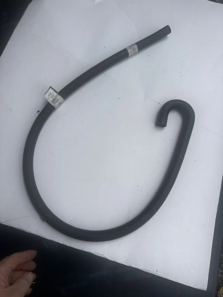 Manguera de depósito de dirección Volvo 3530083 NOS para 85-95 740 745 760 780 940 Foto 2 de 4