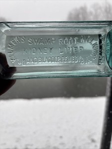Antique Dr Kilmer's Swamp Root Kidney Liver Bladder Cure Bottle Binghamton NY