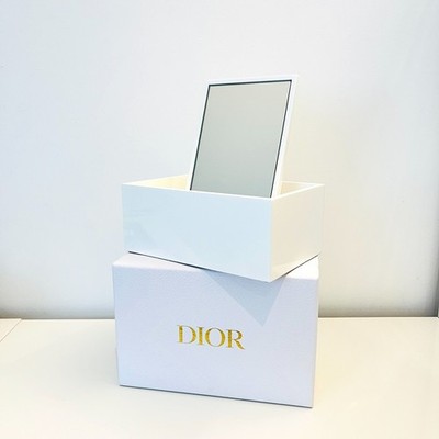 CHRISTIAN DIOR   SPIEGELKASTEN - Weiß Holz Lack Box Ständer Spiegel Deckel VERPACKT