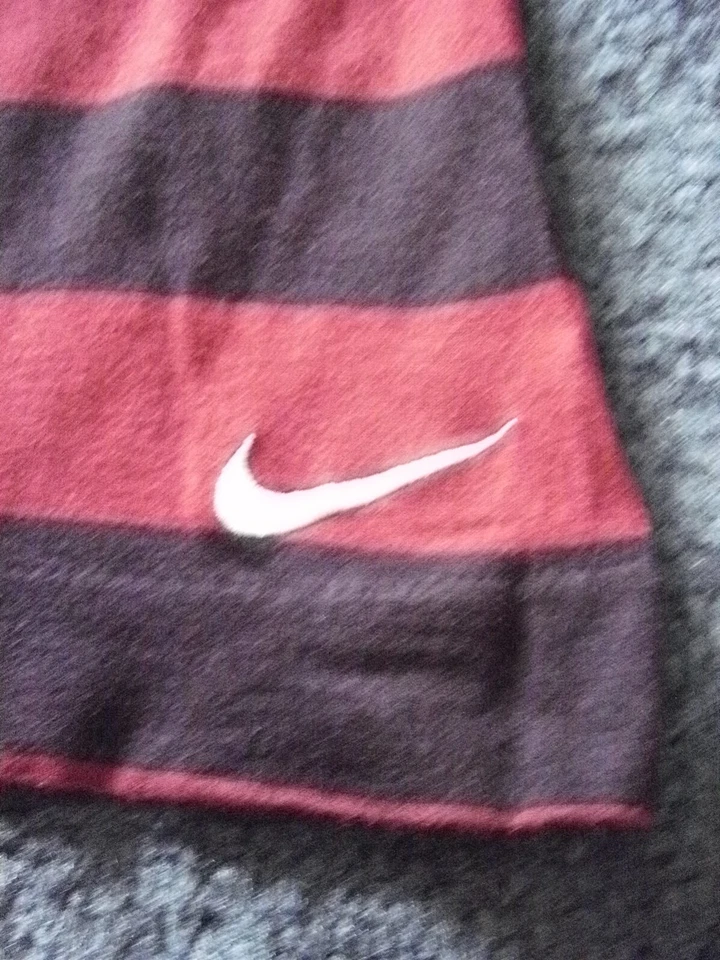 Camiseta sin mangas Nike Sportswear para mujer S a rayas espalda deportiva sin mangas Foto 4 de 4