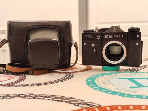Zenit TTL reflex analogica 35mm vintage, olimpiadi di Mosca 80+custodia in pelle