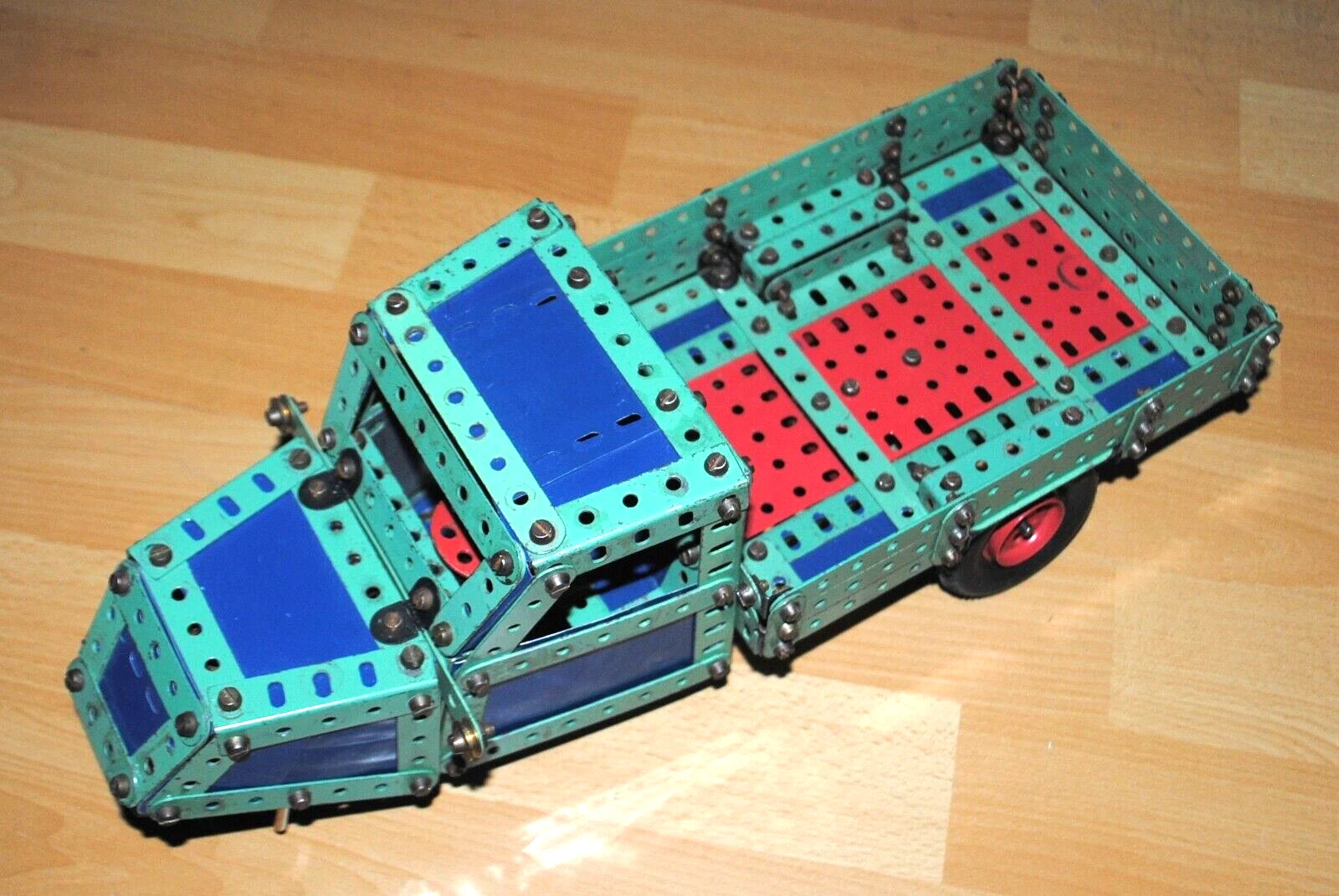 Bild 1 von 8