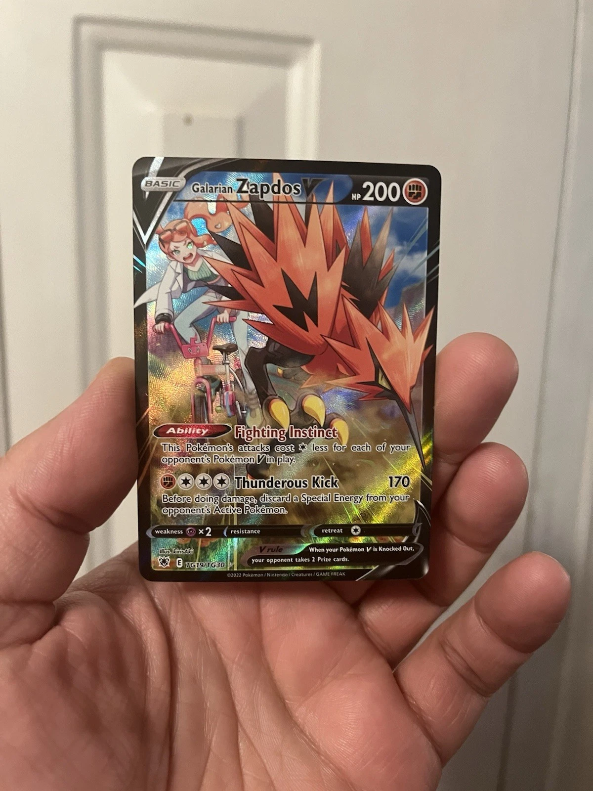 Galarian Zapdos V TG19/TG30 (Sonia) Pokemon (See Pics)