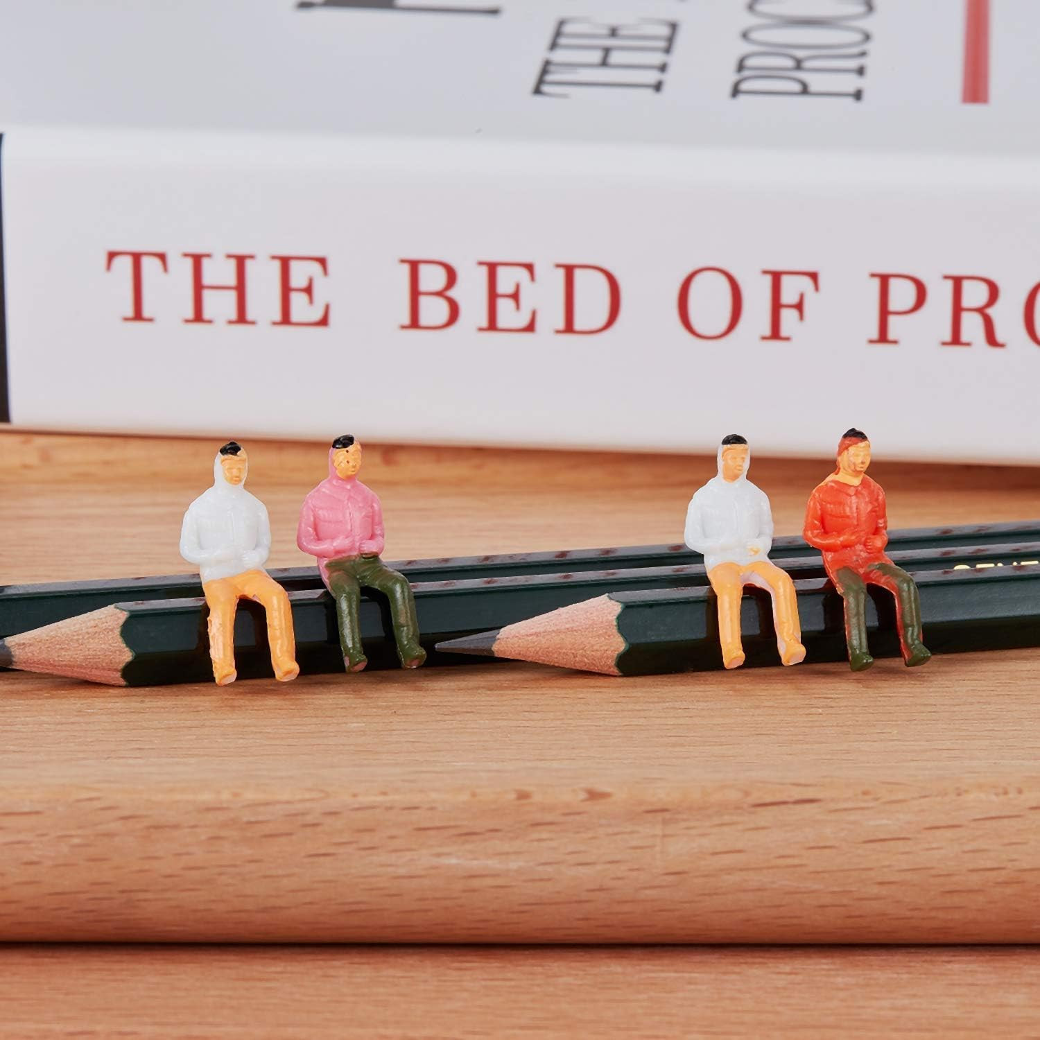 Gejoy 100 Pieces Miniature People Figurines 1:75 Scale Model Train Architectural