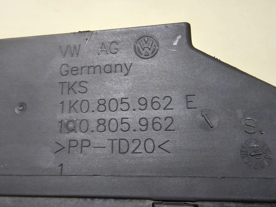 SOPORTE TUBO ADMISIÓN AIRE DELANTERO AUDI A3 8P VW SEAT SKODA 1K0805962E 1K0805971C Foto 2 de 4