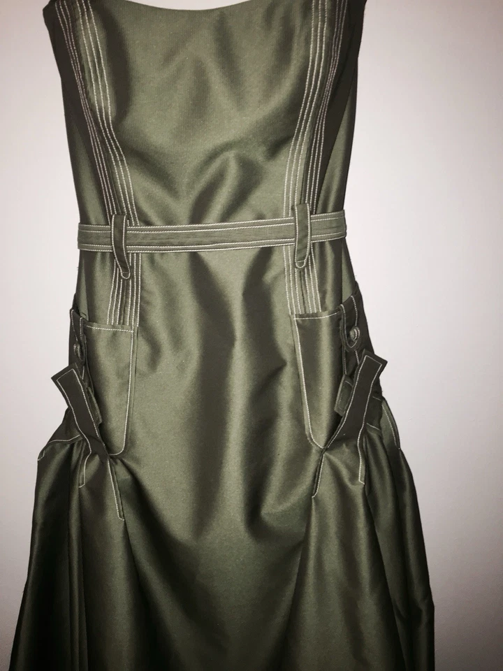 Vestido de diseñador sin tirantes Caroline Herrera Foto 4 de 4