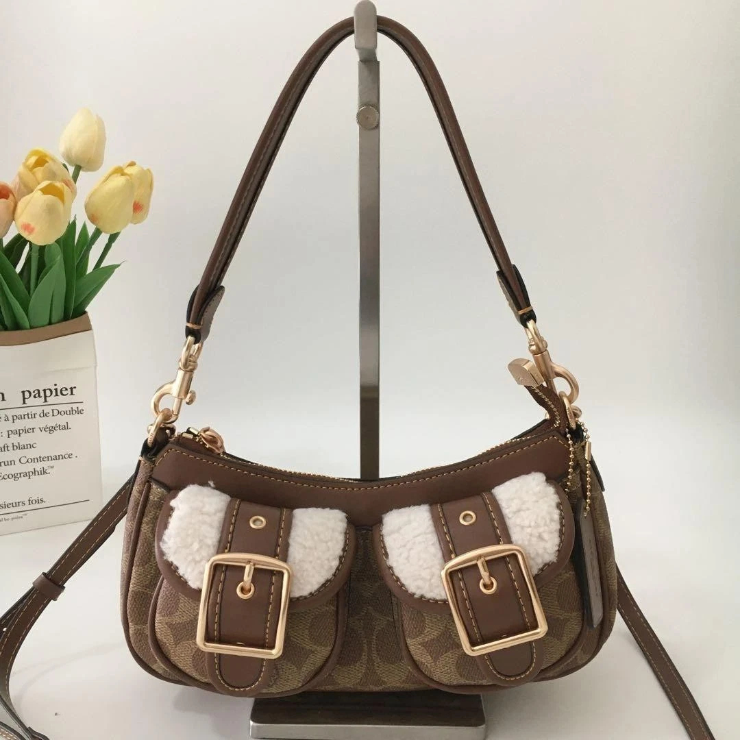 Coach Ashton Baguette aus charakteristischem Canvas hellbraun/natur CY700 Outlet