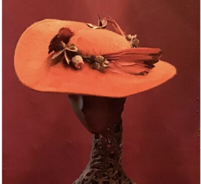 Vintage 1950s Myrtle Of Houston Feather Tilt Hat Orange Wool Felt Pheasant 50 main image 4