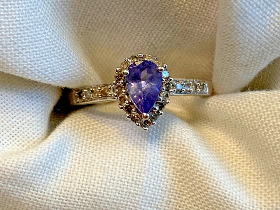 14K White Gold Ring 1.65g Fine Jewelry Size 6 Band Lavender & Clear Color Stones - Image 2 of 4