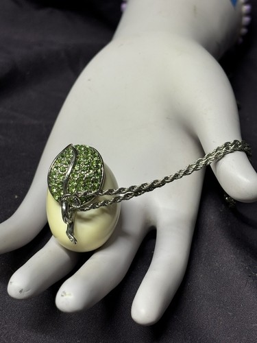 Kenneth Jay Lane White Apple Silver Pla. Green CZ No Longer For Sale Necklace! - Picture 7 of 14