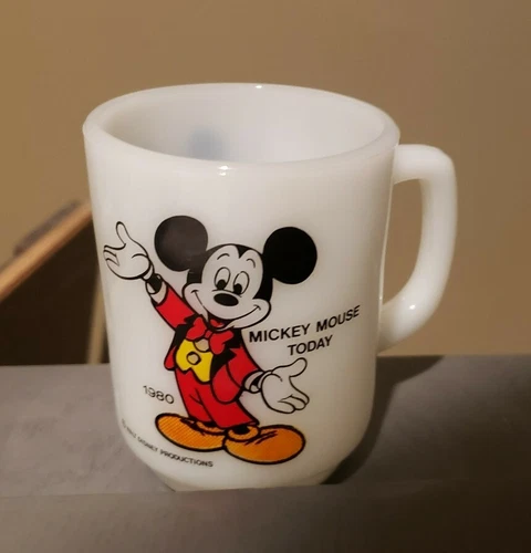 VTG FIRE KING ANCHOR HOCKING MICKEY MOUSE MILK GLASS MUG