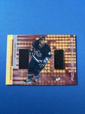 2001/02 IN THE GAME BAP STICK JERSEY HOCKEY CARD #GSJ-68 TODD BERTUZZI