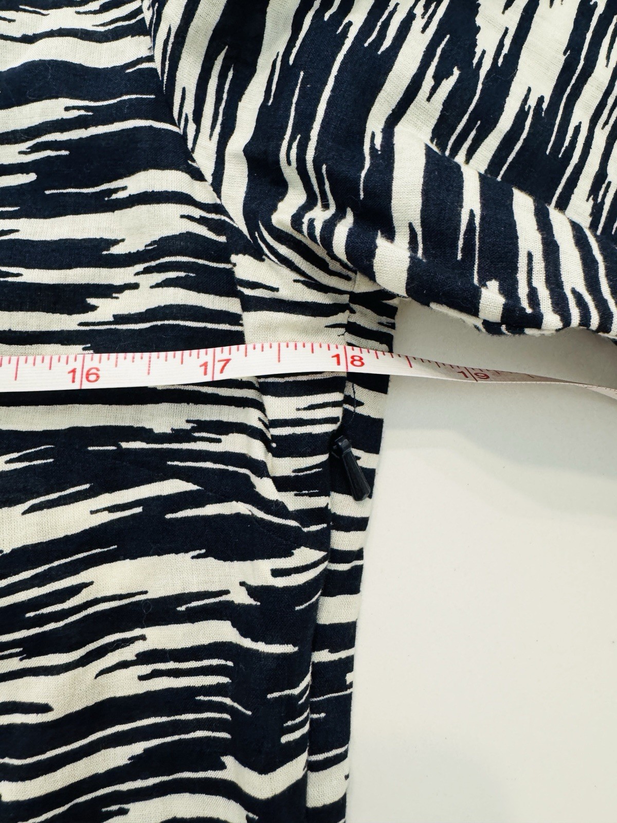 TORY BURCH Navy Space dye Long Sleeve Tunic Top Sz 2 Mirror Embellished Side Zip thumbnail 8