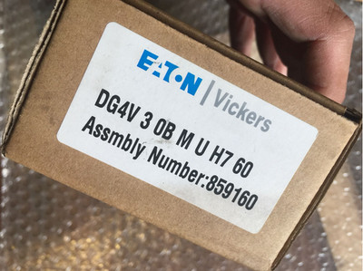 New Eaton 1Pcs Vickers DG4V-3-0B-M-U-H7-60 Solenoid Valve In Box