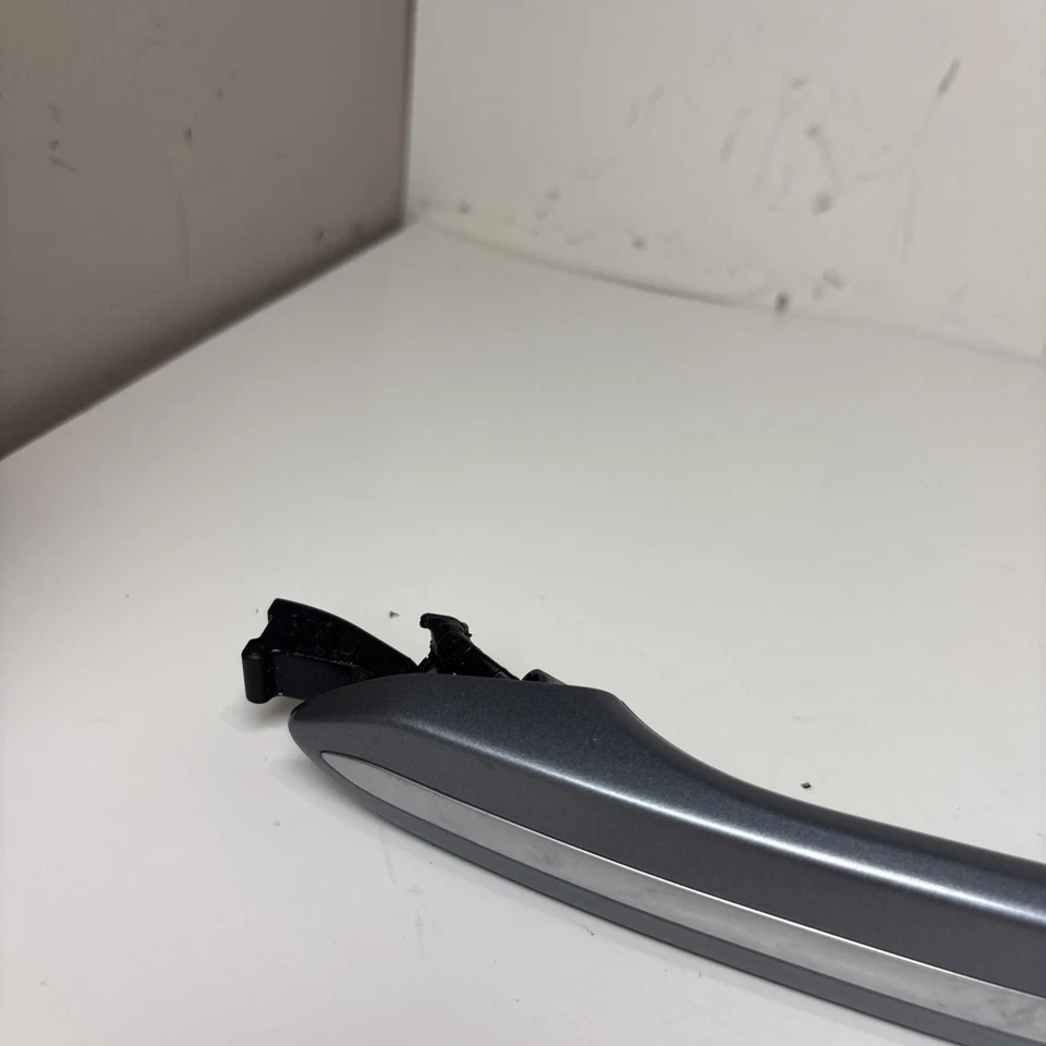 Hyundai Genesis 2015 manija de puerta exterior delantera derecha OEM Foto 2 de 4