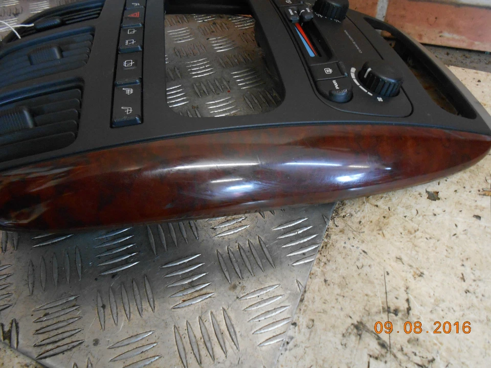 PANEL DE AJUSTE ENVOLVENTE CHRYSLER VOYAGER 2001 CONTROL DE CALEFACCIÓN VENTILACIÓN DE AIRE 05009175AA  Foto 3 de 4