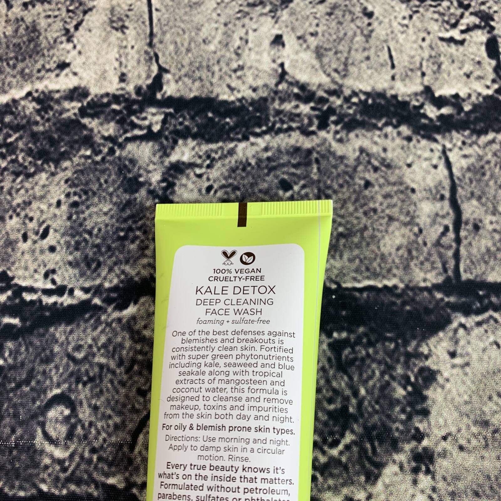 Pacifica Kale Detox face wash 5 Fl Oz Deep cleaning Vegan Cruelty Free