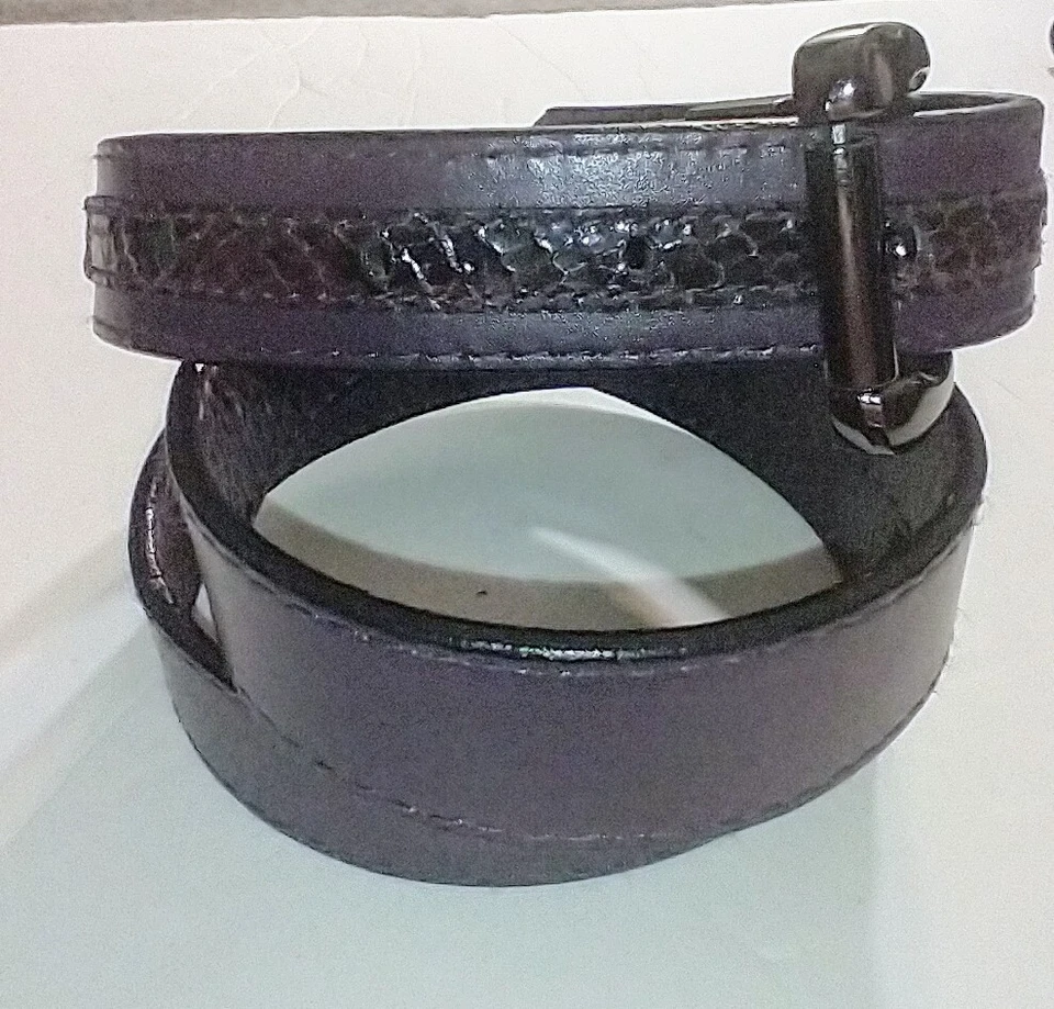 Cinturón reversible de cuero sintético en relieve Nine West púrpura lagarto para mujer talla: S Foto 4 de 4