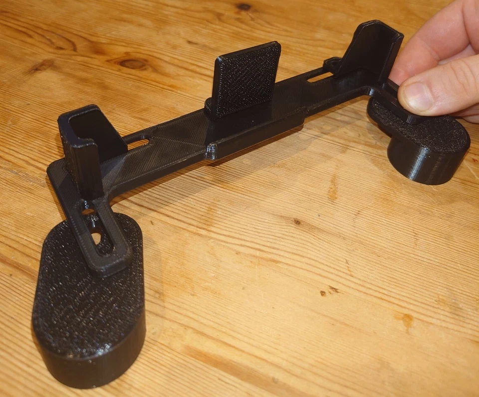 Logitech G27, G29, G920, G923 adjustable Mobile phone / tablet holder in black - Image 3 of 4