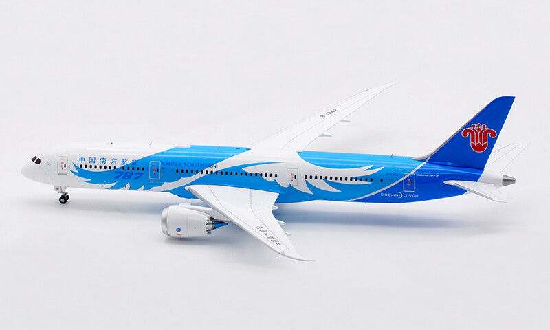1:200 31CM SQ Wings CHINA SOUTHERN BOEING 787-9 Airplane Diecast