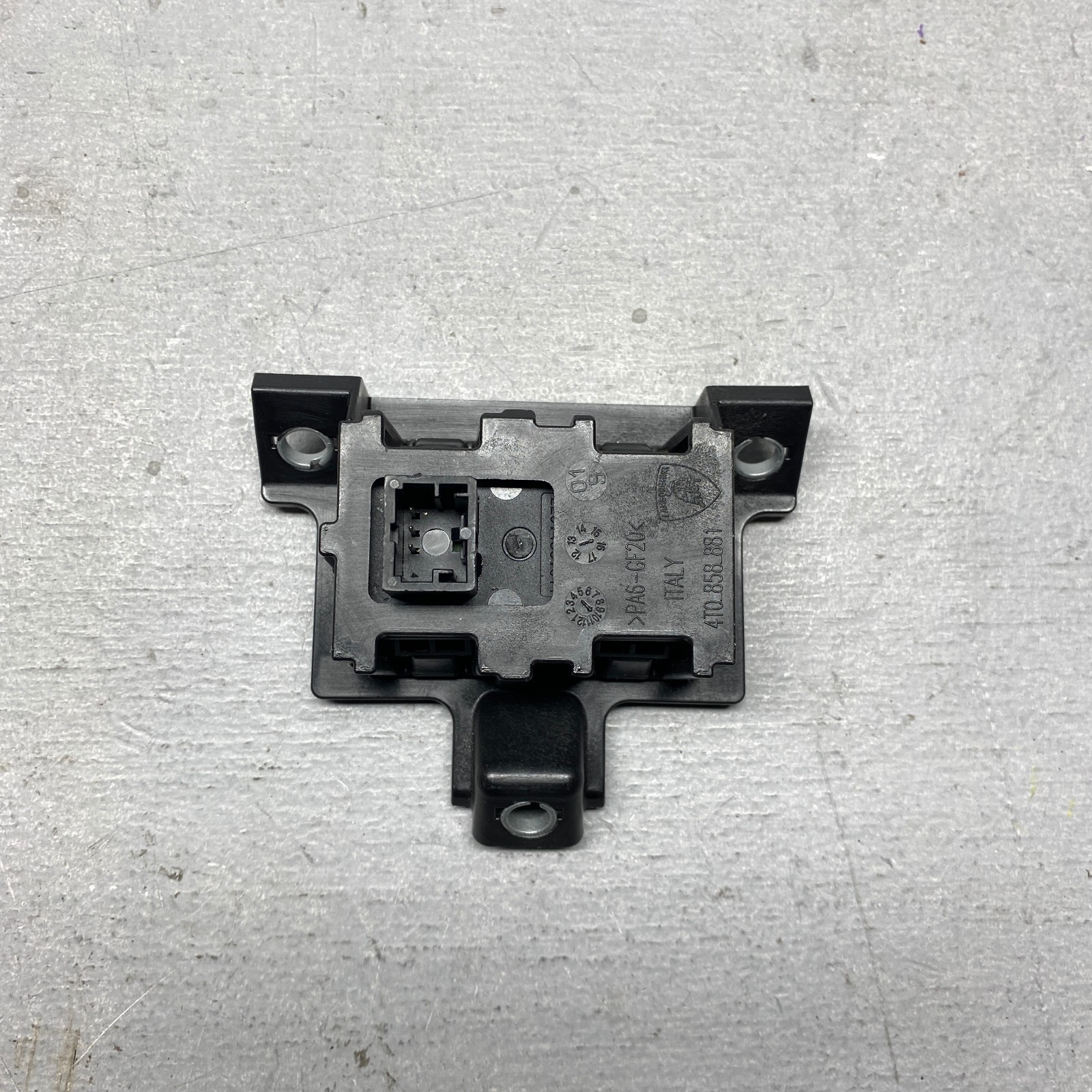 2018 Lamborghini Huracan Ignition Switch Control Lock Relay W/ Bracket 4H0909131