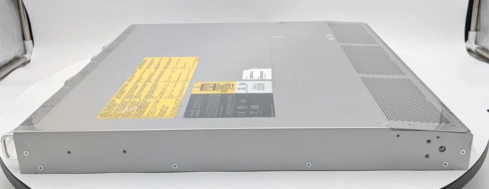 Cisco DS-C9148S-K9 48-Port 16G Fibre Channel Switch – 5-Star Certified - Image 3 of 4