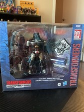 TRANSFORMERS GENERATIONS WFC DELUXE COVERT AGENT RAVAGE & FOREVER RAVAGE SDCC