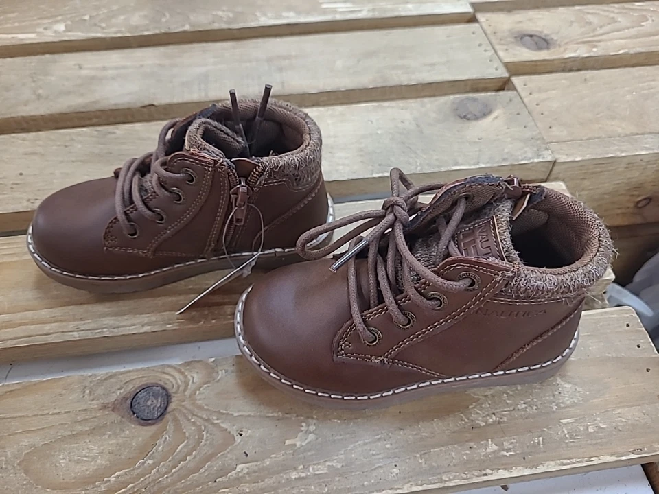 Nautica Rockship Boots Brown Size 9 NWT - Image 2 of 4