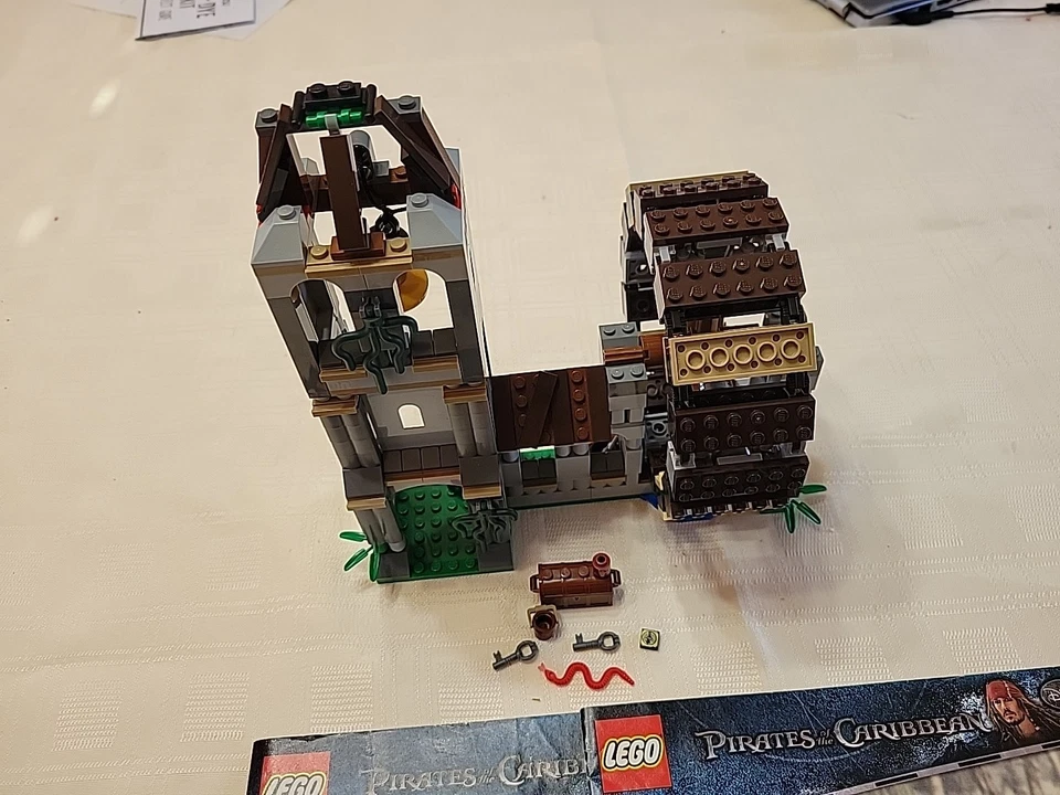 LEGO 4183 Pirates of the Caribbean The Mill Instructions No Figures - Image 2 of 4