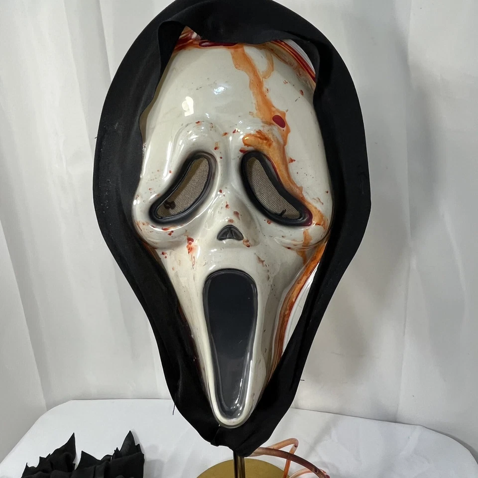 Bleeding Ghost Face Scream Halloween Costume By Funworld Boys Size 10-12 - Image 2 of 4