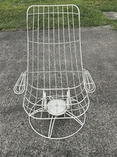 VINTAGE MID CENTURY MODERN HOMECREST WHITE WIRE SWIVEL PATIO ROCKER LOUNGE CHAIR