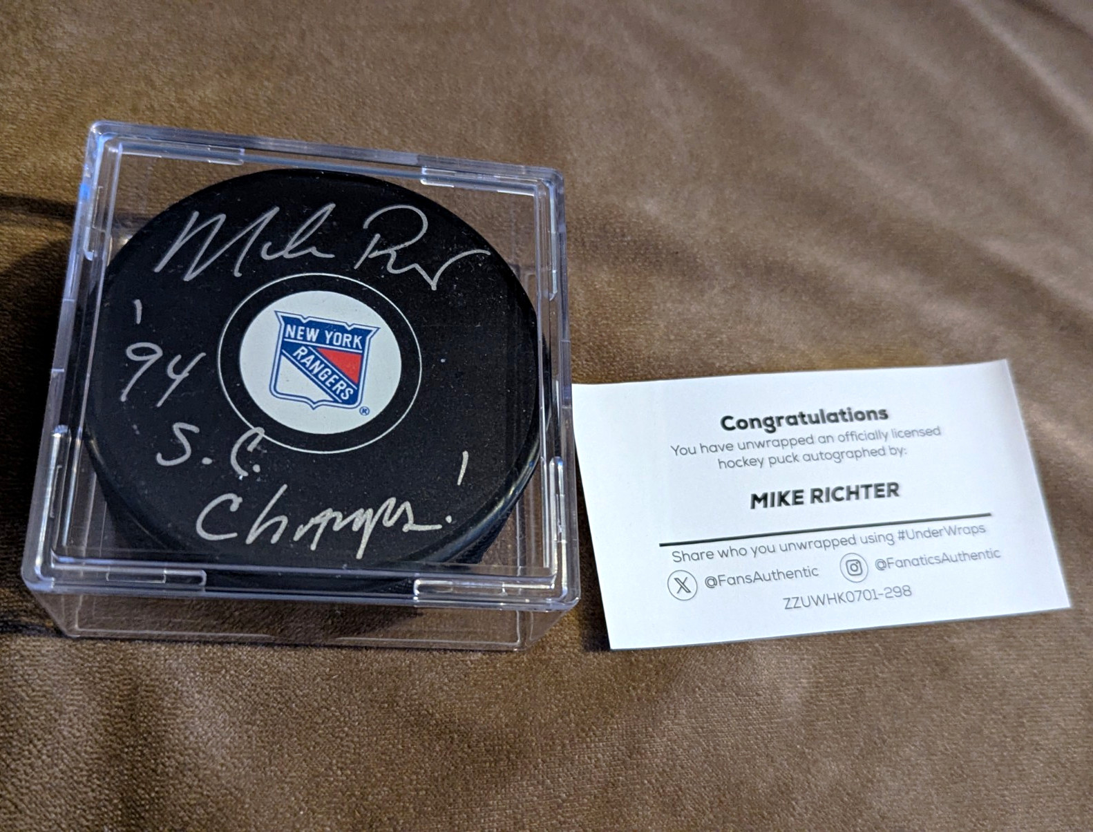 Mike Richter Signed NY Rangers Hockey Puck '94 S.C. Champs Fanatics Authentic