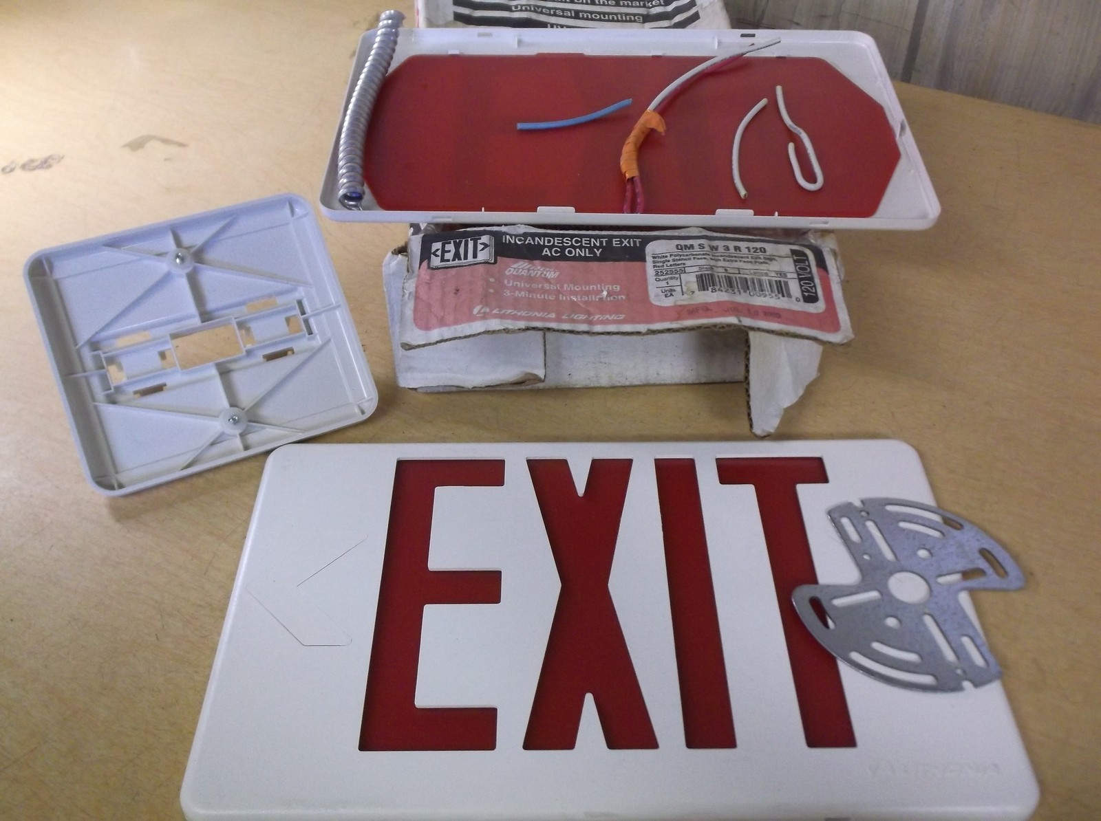 NEW Quantum QM SW 3R 120 White Incandescent Exit Sign Kit *FREE ...