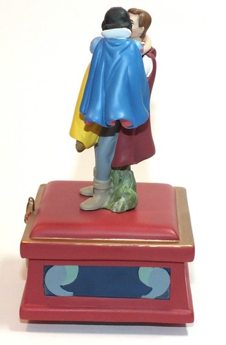 Disney Showcase Collection Musical Music Box Prince Charming Holding Snow White - Picture 12 of 24