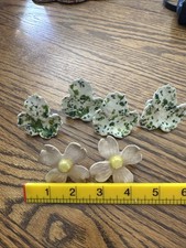 vintage ceramic macrame beads lot of 6 4 Leaves And 2 Flowers