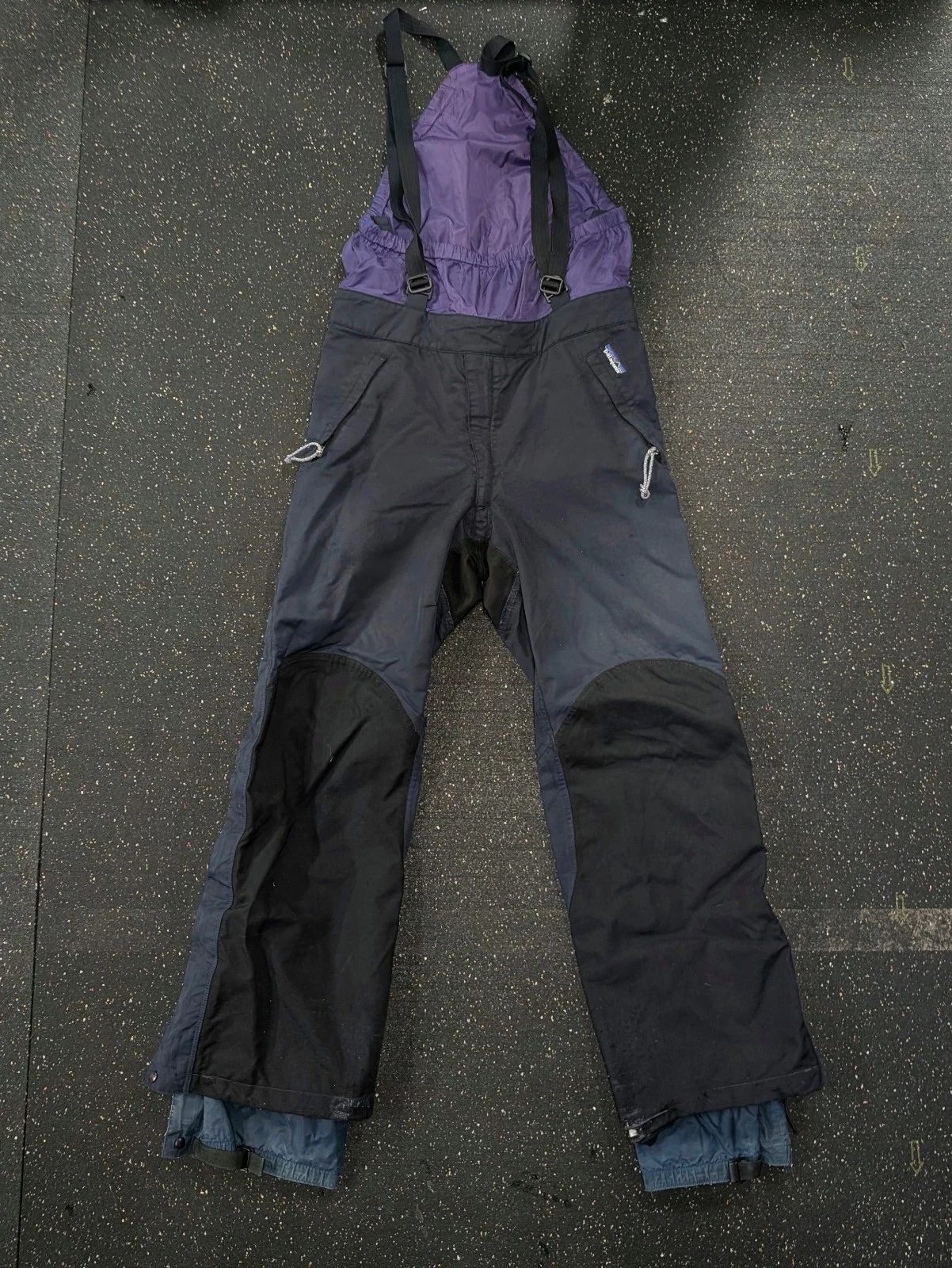 Vintage Patagonia Overalls Size 34 Nitro Li Side Zip Snow Bibs Suspenders 83952
Opens in a new windo