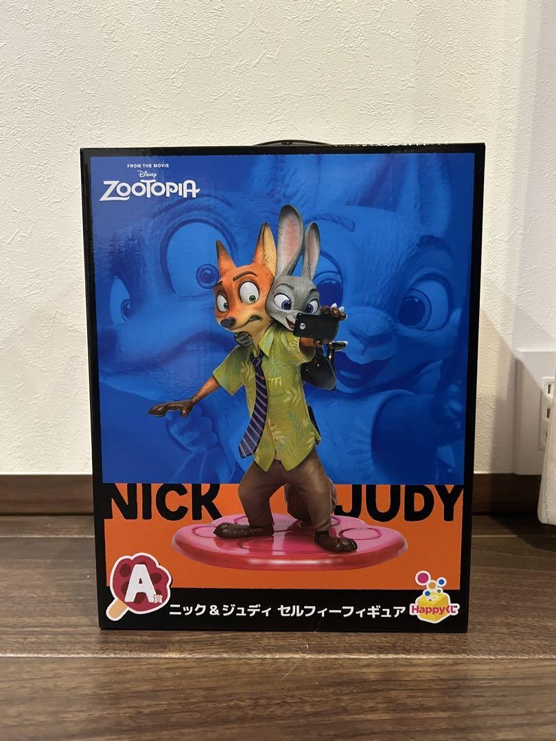 Disney Zootopia Nick & Judy Selfie Figure Happy Kuji A Prize Japan