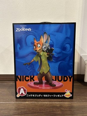 Zootopia Nick & Judy セルフィーフィギュア Disney Zootopia Nick & Judy Selfie Figure Happy Kuji A Prize Japan