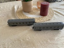 Lot de 2 wagons voyageurs Jouef
