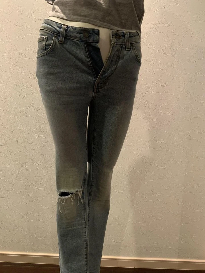 USADOS [HERMOSO ESTADO] JEANS AJUSTADOS YSL AZUL CLARO 25 PULGADAS DESGASTADOS SAIN Foto 2 de 4