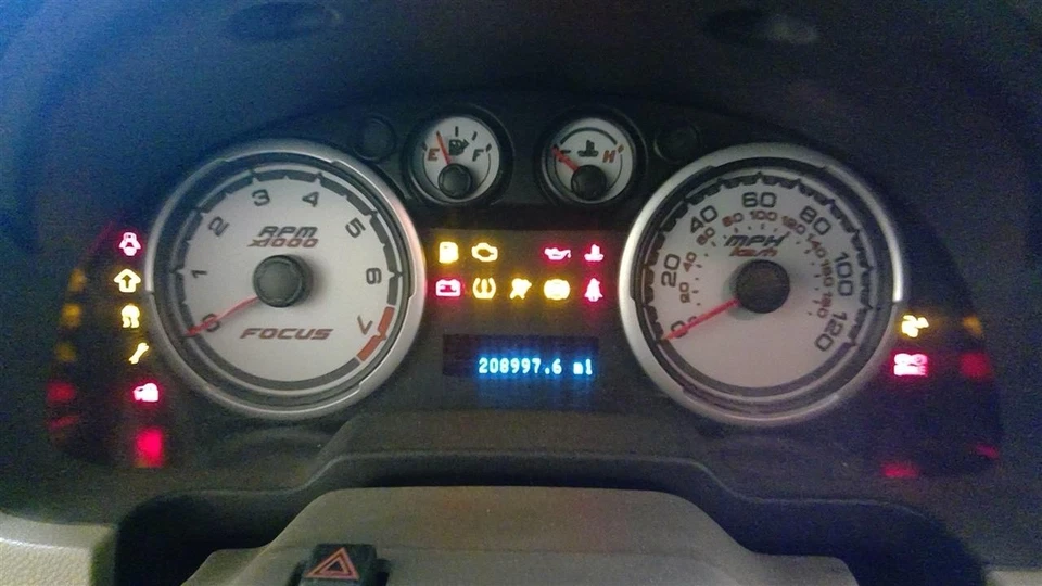 Used Engine Coolant Reservoir fits: 2010 Ford Focus  Grade A - Image 4 of 4