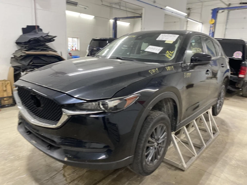 Espejo retrovisor de puerta izquierdo usado se adapta a: Mazda CX-5 2019 con calefacción con alerta de punto ciego gris izquierdo Foto 4 de 4