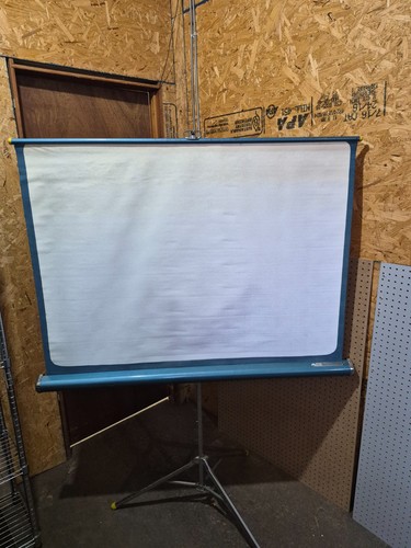 Radiant PictureMaster 47" Tripod Projection Screen Portable Display
