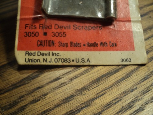 Vintage Red Devil 1 Set Wood Scraper 2-1/2" Blades Tool NOS No. 3050 & 3055 - Picture 3 of 12