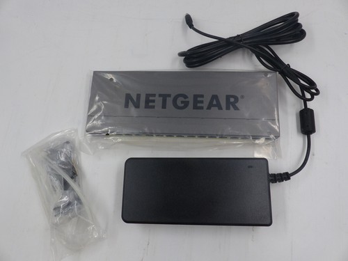 NETGEAR16-PORT POE+ GIGABIT UNMANAGED SWITCH GS116PP-100NAS - Picture 2 of 5