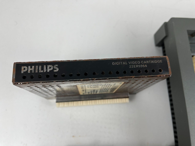 Anciennes Ampoules Philips automobile en boîte 12-16v modèle 223