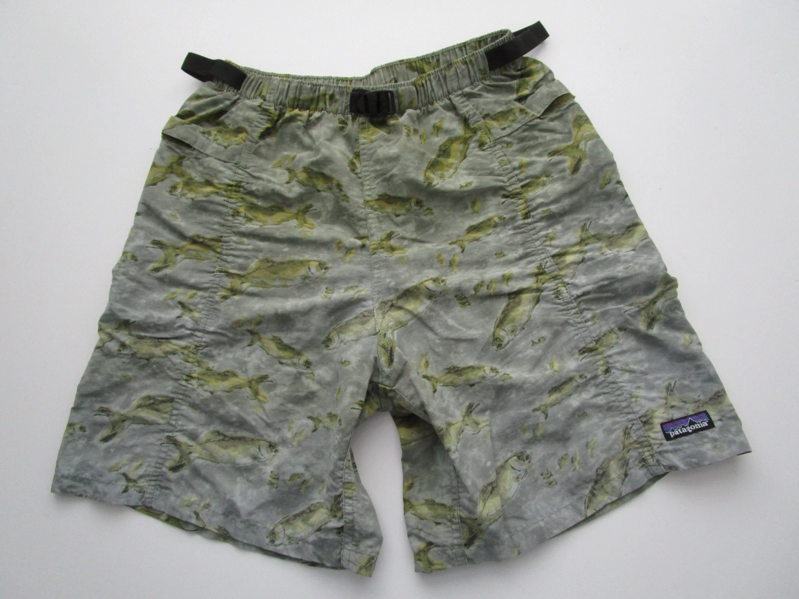 Mens Medium Patagonia River Shorts Vintage fish nylon mesh lined '05
Opens in a new window or tab